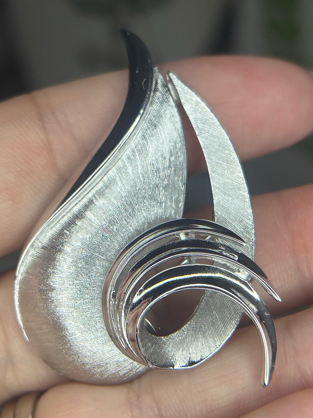 Vintage Trifari Silver Tone Abstract Leaf Statement Brooch